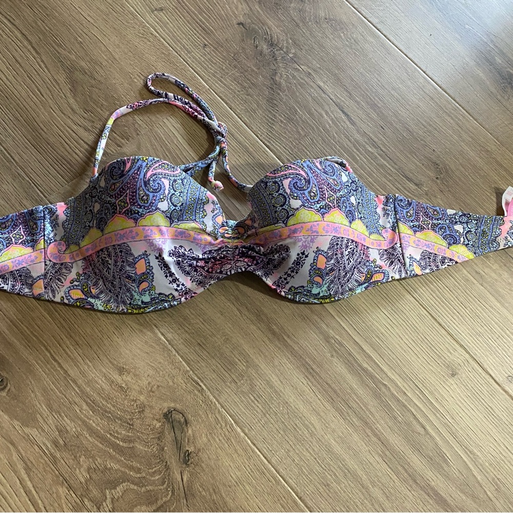Victoria's Secret Multicolor Paisley Bikini Top with removable straps